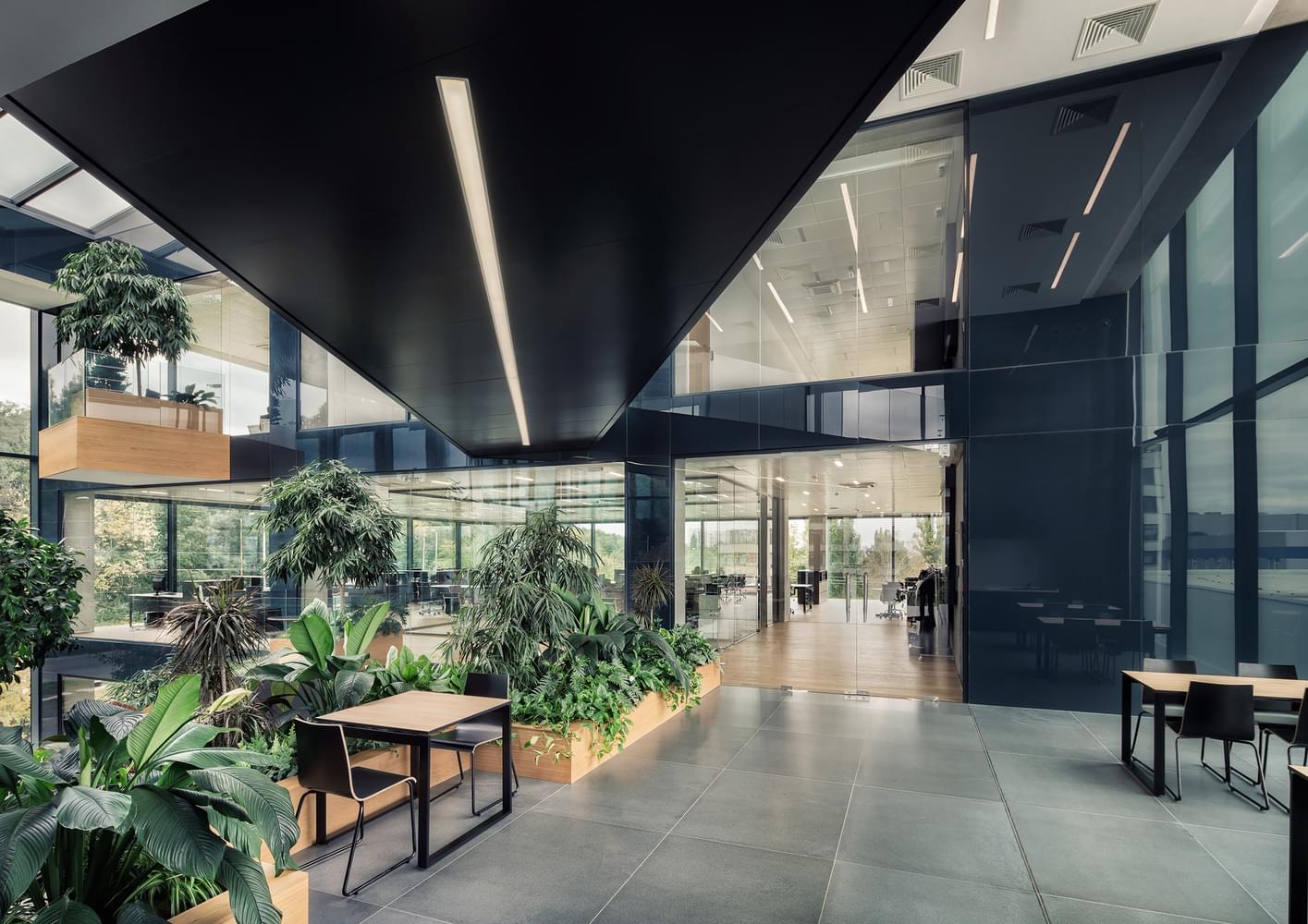 Edificio corporativo Deziso Monni interior