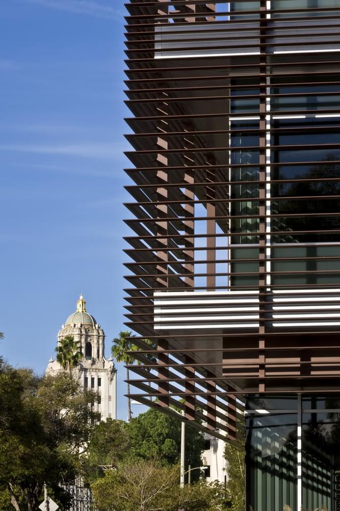 Edificio Fothhil detalle del parasol